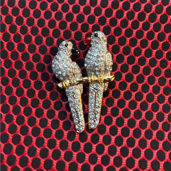 Sparkling Parrot Brooch with Gold Accents - Picture 1 of 3